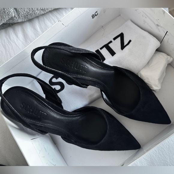 NWOT beautiful SCHUTZ pointed black 4 inch heels - Picture 3 of 4